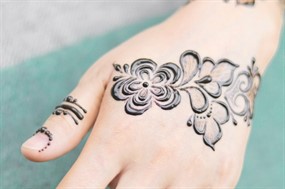 手部花纹纹身图片